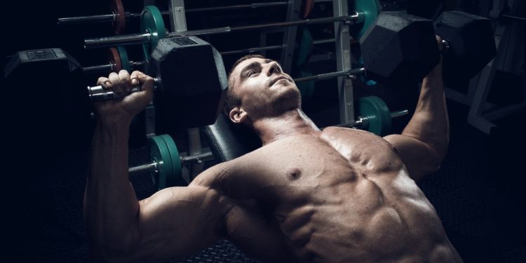 Rintalihastreeni ja top 10 rintalihas liikkeet