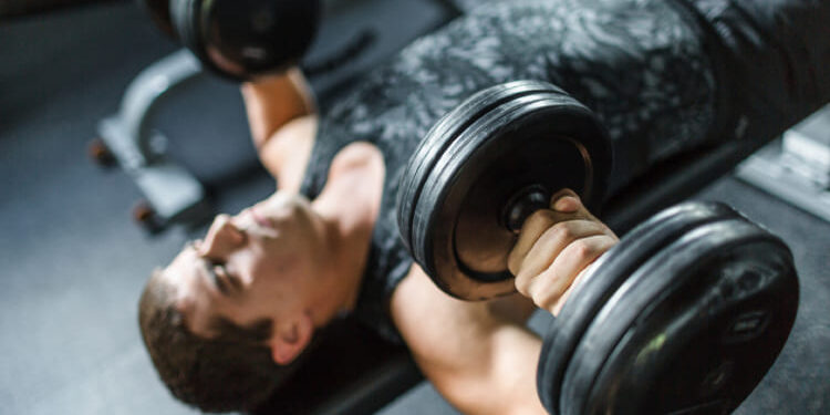 Penkkipunnerrus käsipainoilla