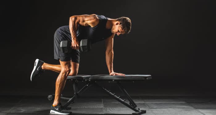 Kulmasoutu käsipainoilla liikeopas